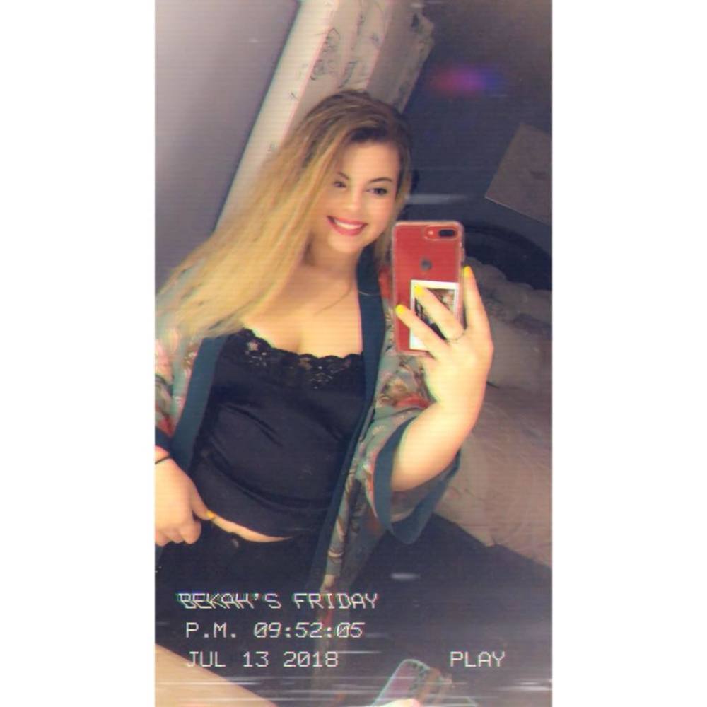 Meet your Posher, Rebekah